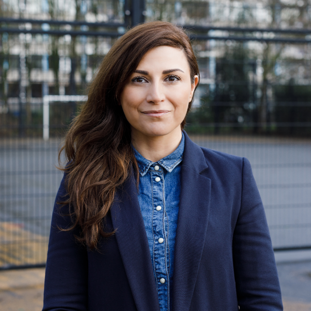 Melody Deldjou Fard