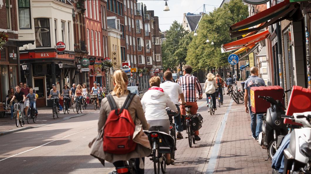 Fietsers naar Janskerkhof