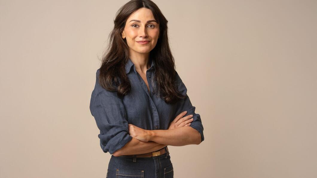Melody Deldjou Fard