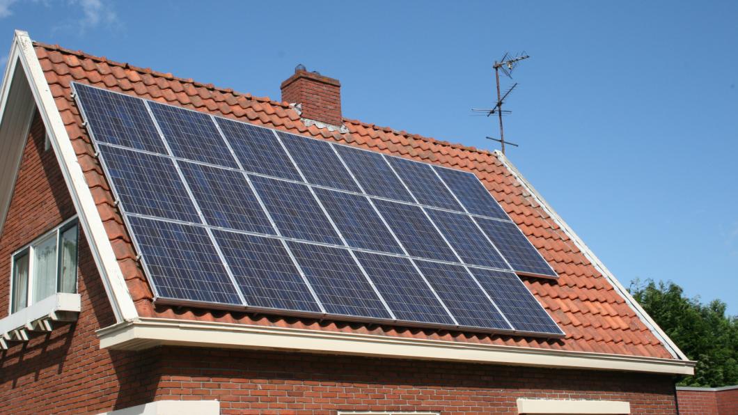 zonnepanelenopdak.JPG