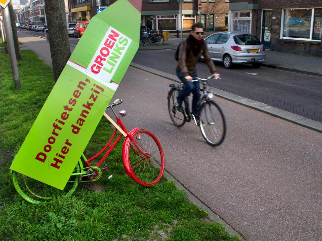 Doorfietsroute met pijl.jpg