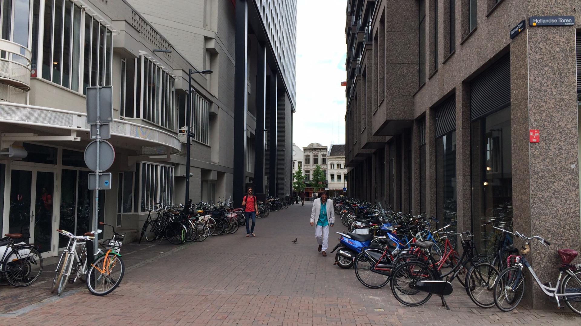 Steegje Tivoli Vredenburg.jpg